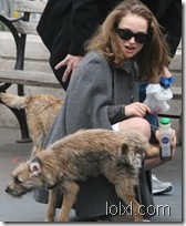 natalie-portman-dog-pee-01